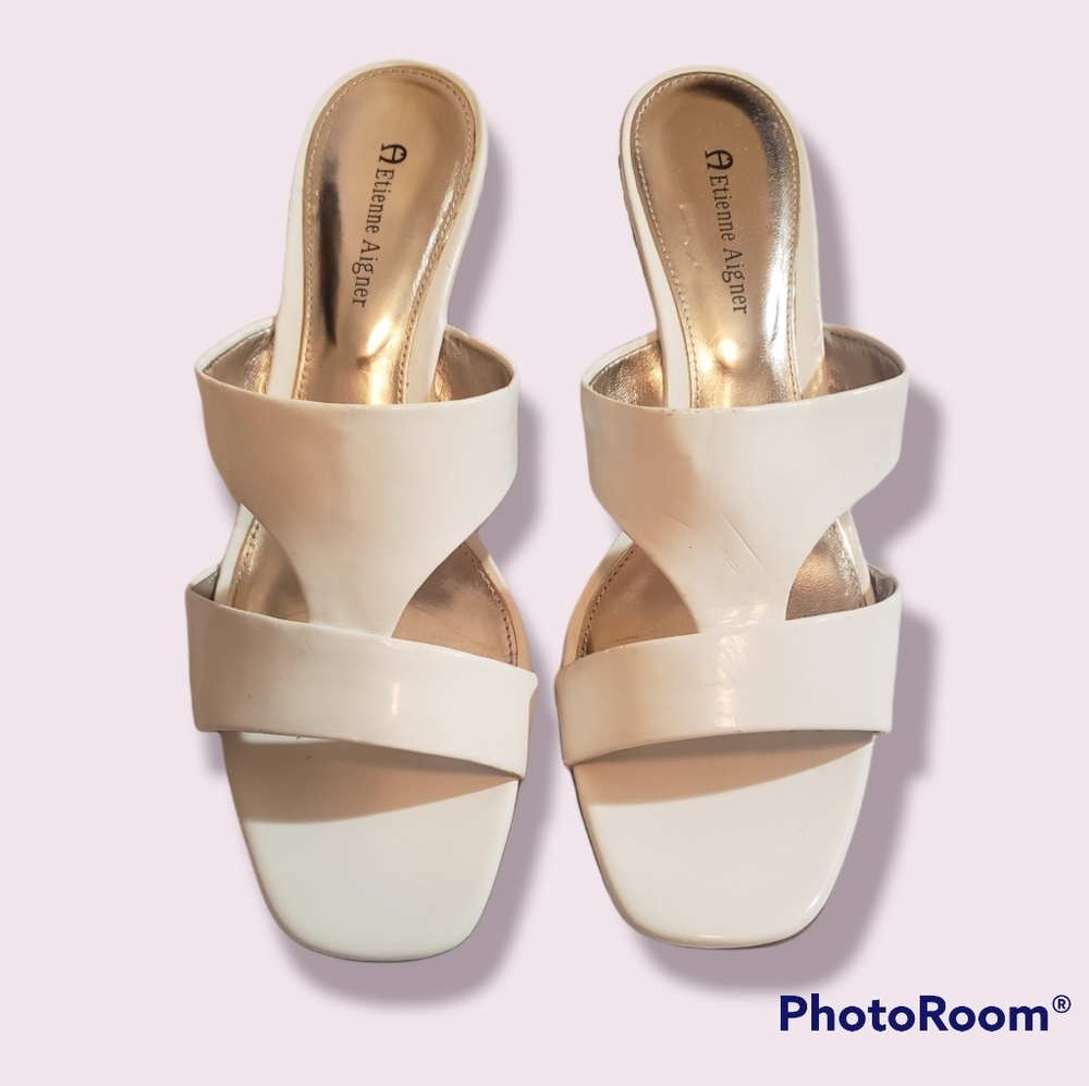 Etienne aginer white leather sandal wedges size 9